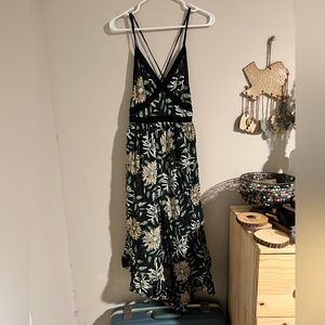✨SOLD✨ Urban Outfitters Floral Jumpsuit